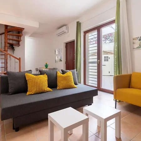 Fiordiloto Ferienhaus Adelfia